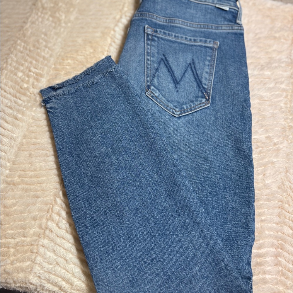 MOTHER High-Rise Medium Blue Denim Jeans The Stunner Ankle Fray Size 28